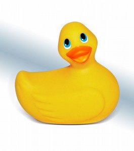 Este simpático patito es mucho más picarón de lo que parece. Un juguete para adultos.