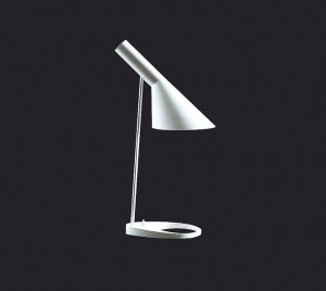La lámpara A.J, iniciales de Arne Jacobsen, también conocida como Bellevue fue diseñada en 1929. Hoy se siguen vendiendo como cúlmen del diseño.