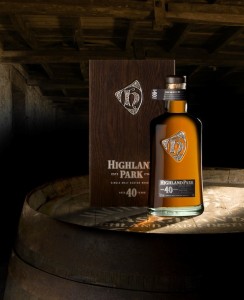 El Highland Park de 40 años, un gran whisky con aromas ahumados de turba.